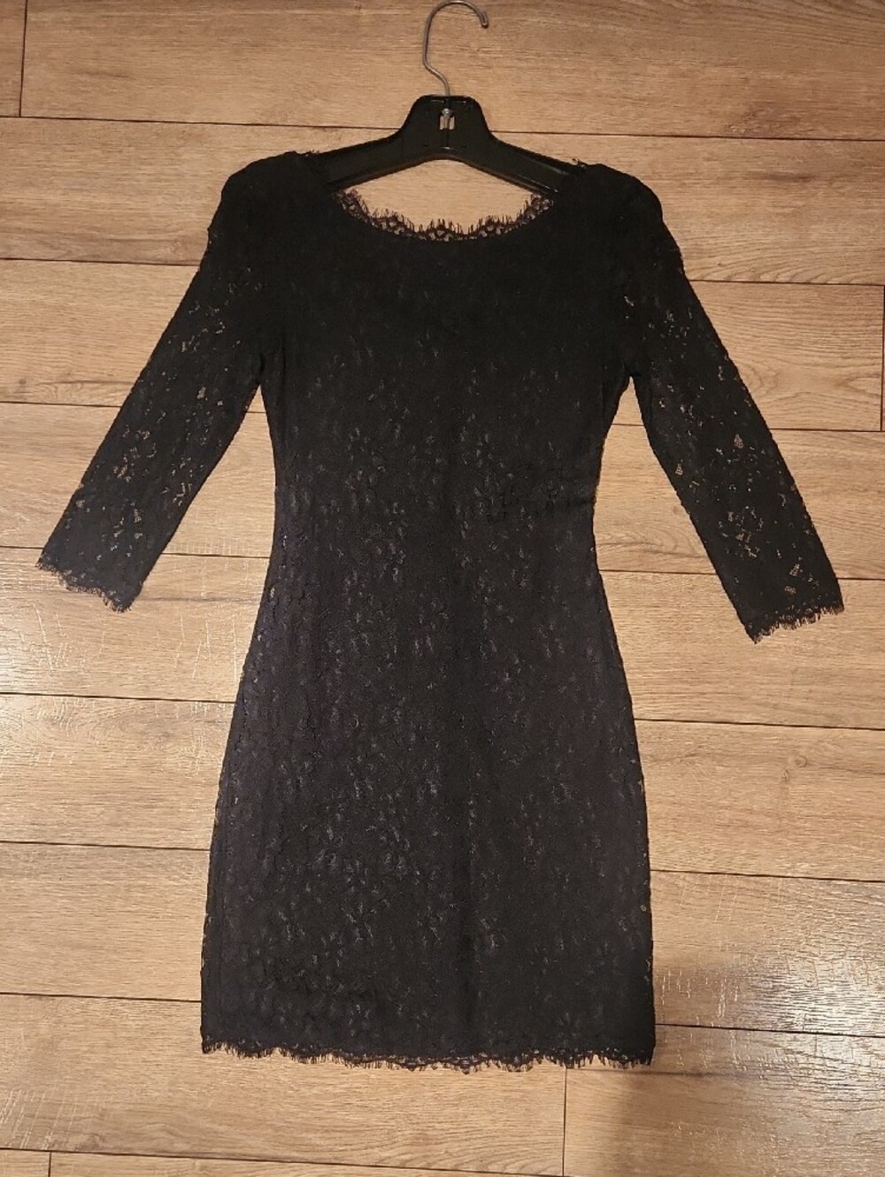 Babaton Aritzia - Black Lace Long-Sleeve Sheath Dress